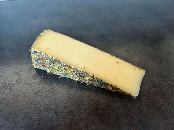 TOMME FERMIERE AUX FLEURS LC P.EMB 180GX10